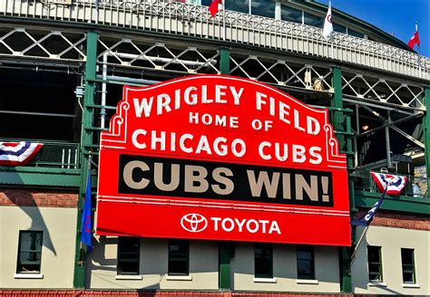 chicago cubs tickets at wrigley